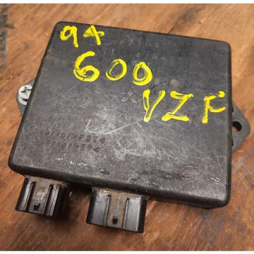 中古 CDI ECU イグナイター YZF600 (J4T045) 95-96 (4JH-82305-00-00)